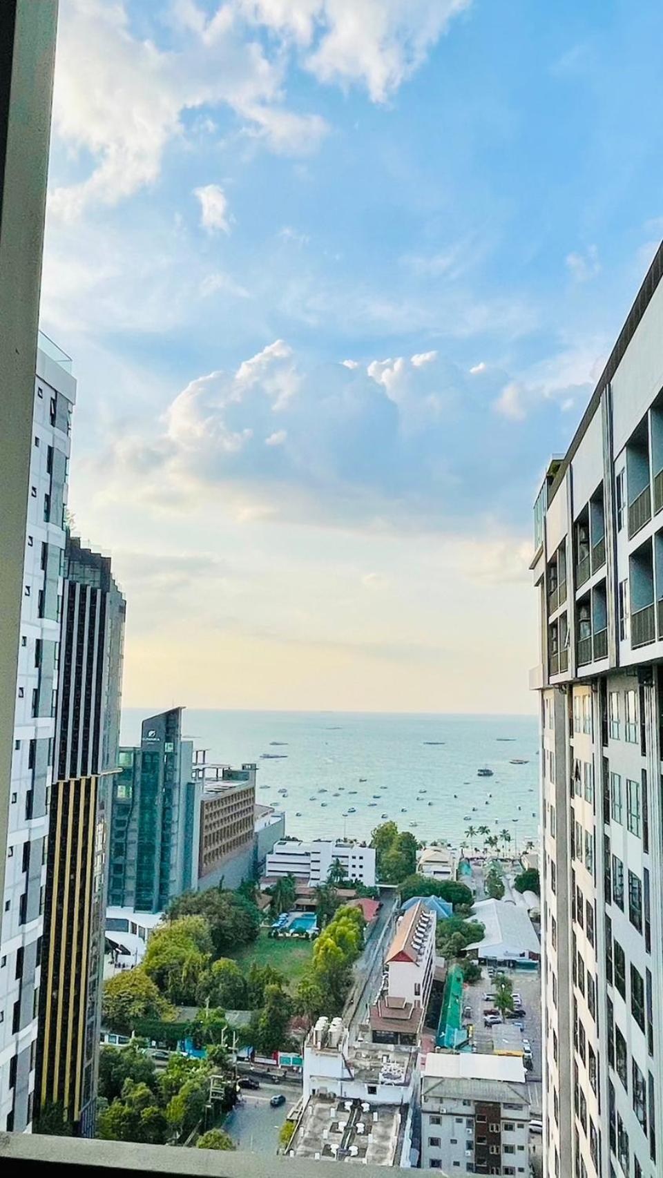 The Base Central Pattaya 2 Bed 2 Bath By Numam Zewnętrze zdjęcie